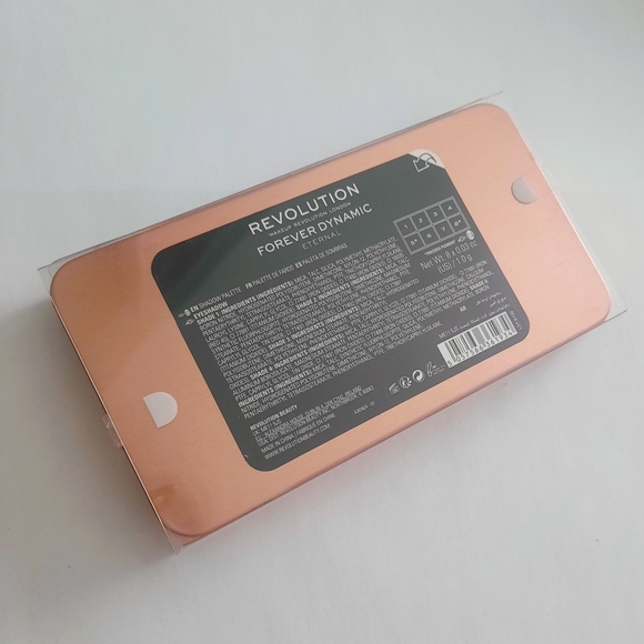 REVOLUTION Eternal 8pc eye shadow palette - Picture 4 of 4